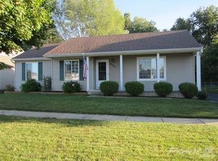 994 Town Trl, Pinckney, MI 48169