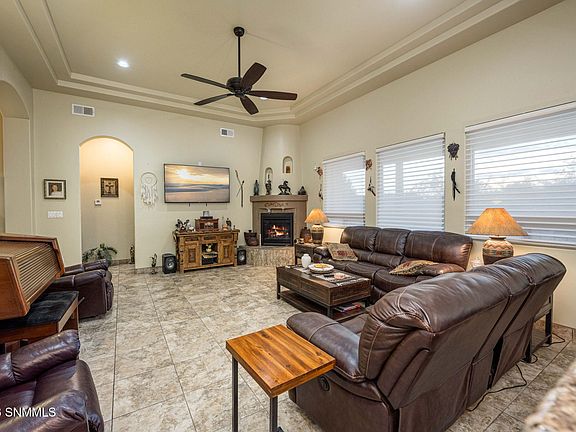 3rd image of 5137 San Carlos Ct