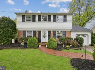 11 N Woodstock Dr, Cherry Hill, NJ 08034