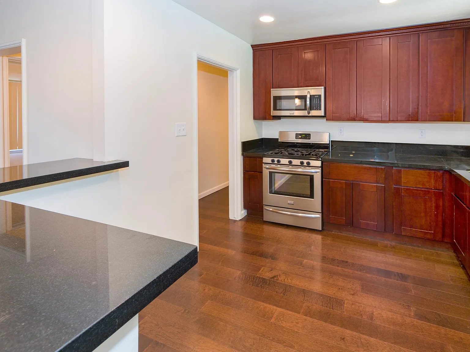 5033 Nestle Ave — Photo 3
