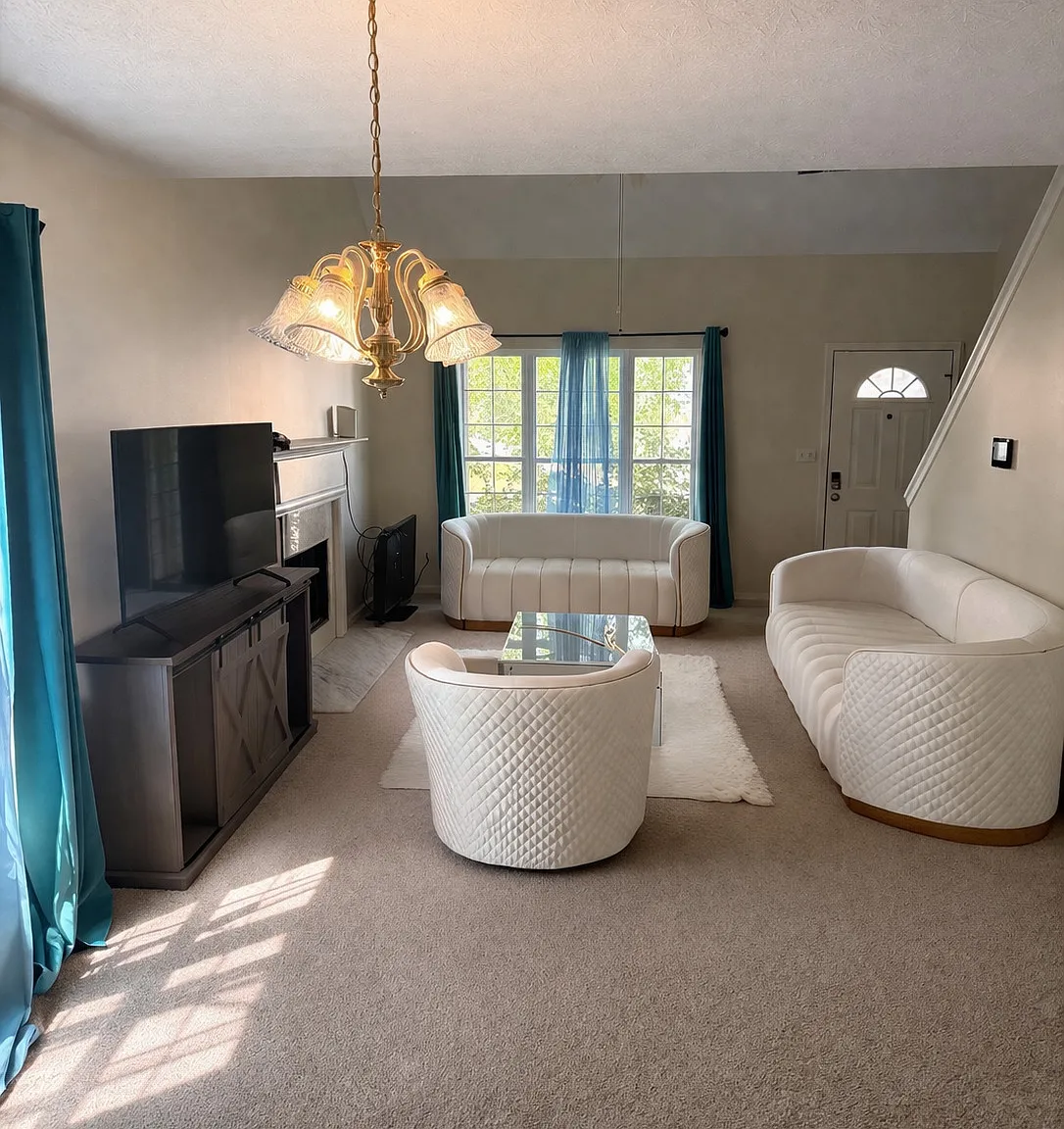 3 bed, 2.5 bath, 1435 sqft, $1,950 — Photo 3