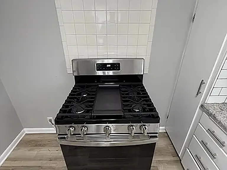 221 N 33rd St #2 — Photo 3