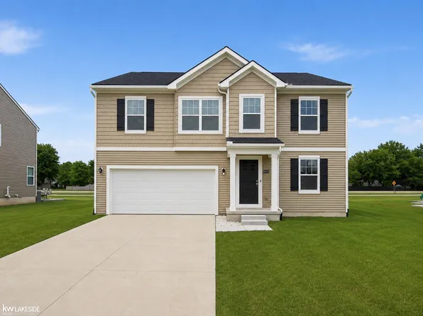54470 Heron Cir, Chesterfield, MI 48047