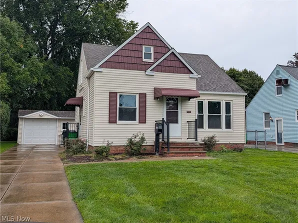 1722 Temple Ave, Mayfield Heights, OH 44124