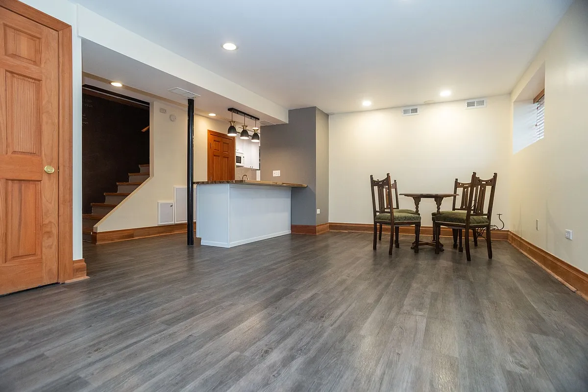 Building Photo - 2454 N Spaulding Ave #BASEMENT