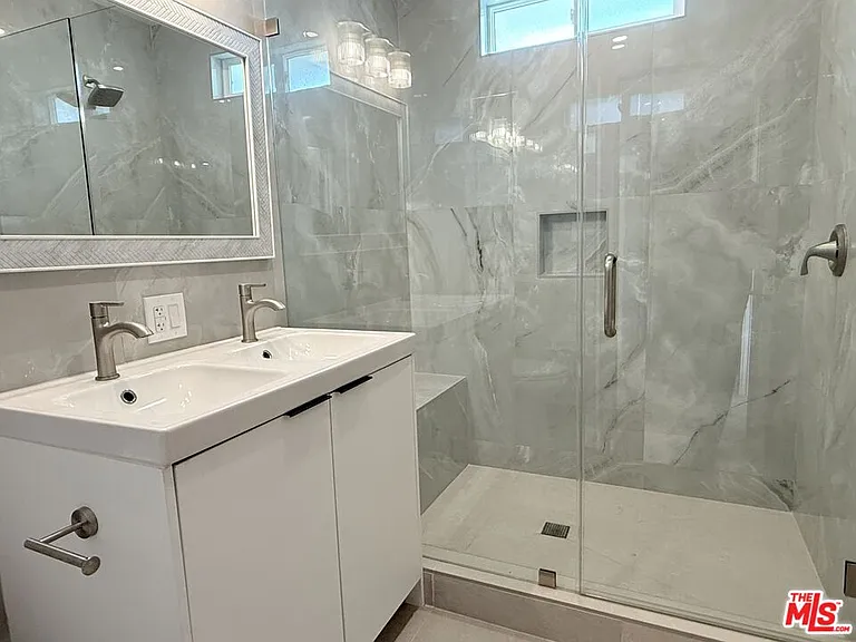 7512 Norton Ave — Photo 13