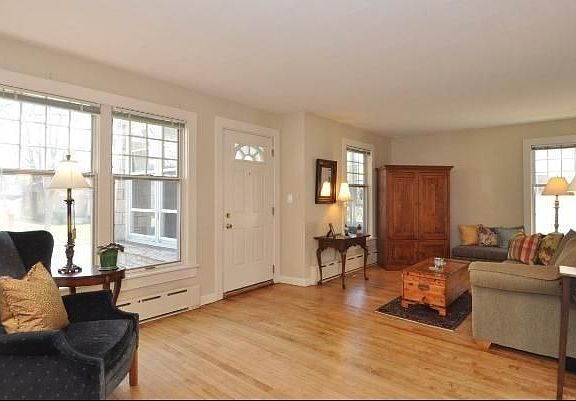 2nd image of 3543 N Murray Ave