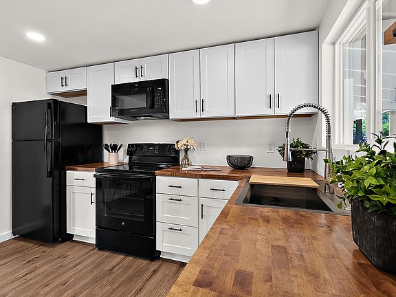 3rd image of 1728 115th St S #1728