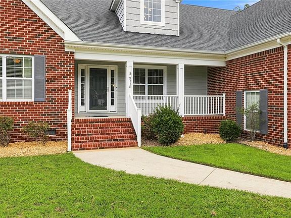 2nd image of 3115 Ibis Blvd