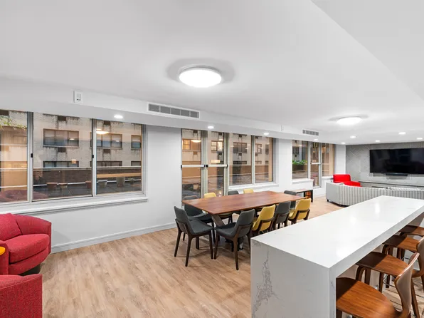 333 East 45th Street image 8 of 14