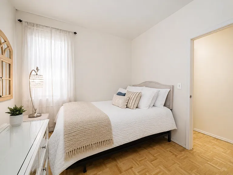 70 Park Ave #3 — Photo 9