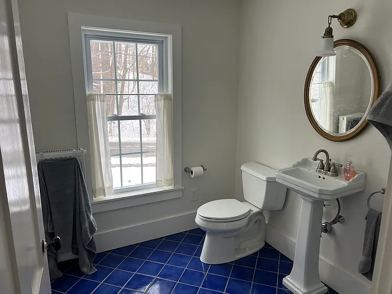 167 School St — Photo 10