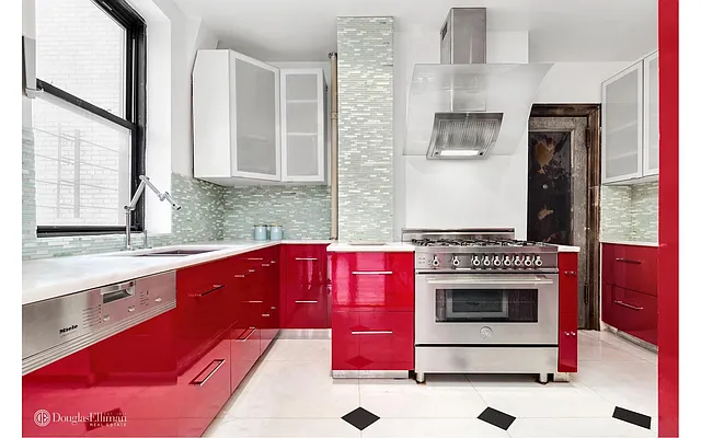 Sold by Douglas Elliman | media 4