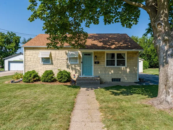 631 N Meadow St, Geneseo, IL 61254