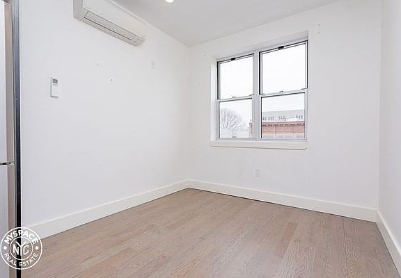 3rd image of 824 Saint Johns Pl #5W