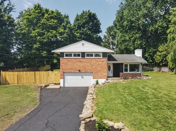 18 Lacresta Dr, Florence, KY 41042