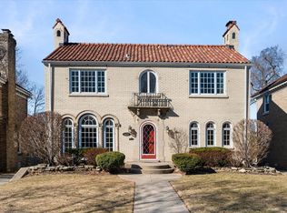 1420 Bonnie Brae Pl, River Forest, IL 60305