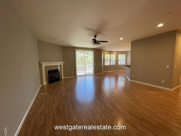 786 El Paseo Dr — Photo 20