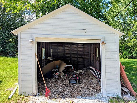 5th image of 618 W Chandler St