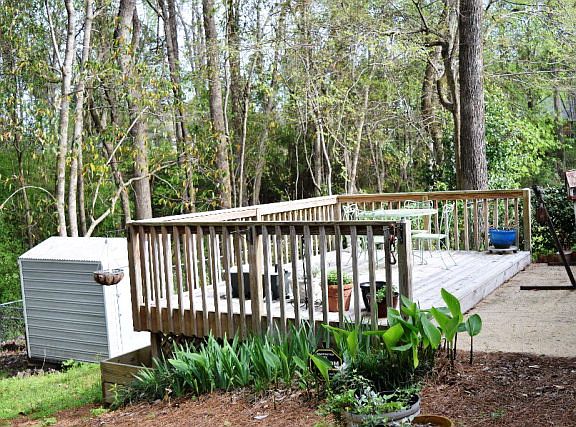5th image of 102 Lee Road 985