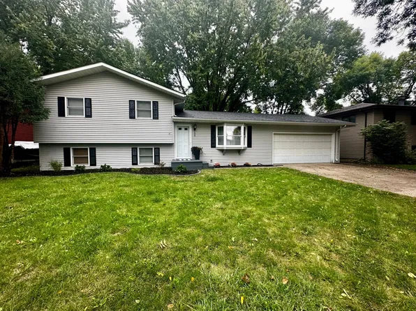 104 W Thomas Ave, Marshall, MN 56258