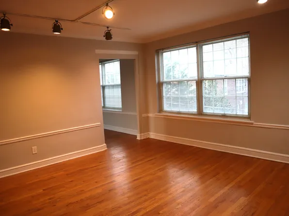 7545 Wellington Way APT 2B, Saint Louis, MO 63105