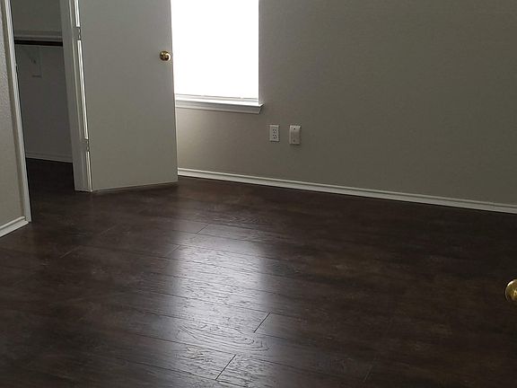 3rd image of 9323 Crimnson Ct