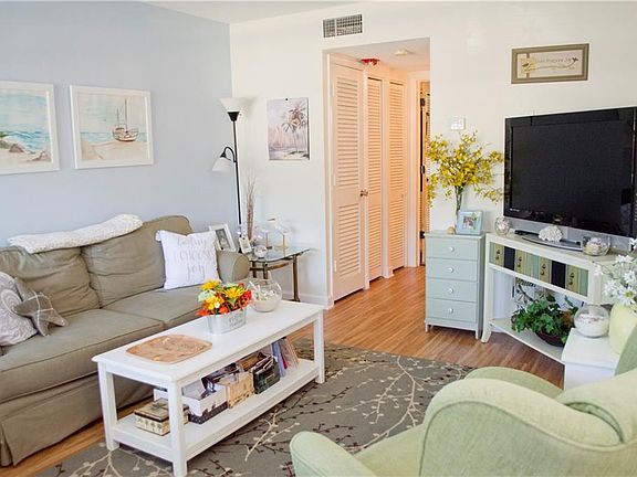 3rd image of 1000 79th Ave N APT 111