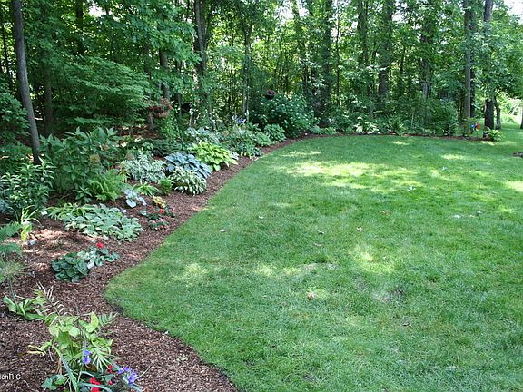 3rd image of 5746 Clements Mill Dr SE