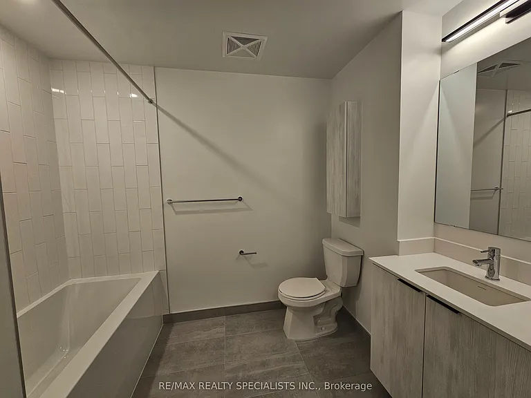 2485 Eglinton Ave W #712 — Photo 10