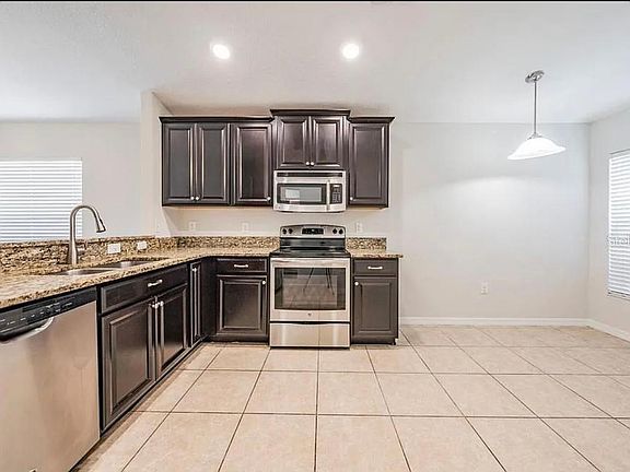3rd image of 15405 Lost Creek Ln