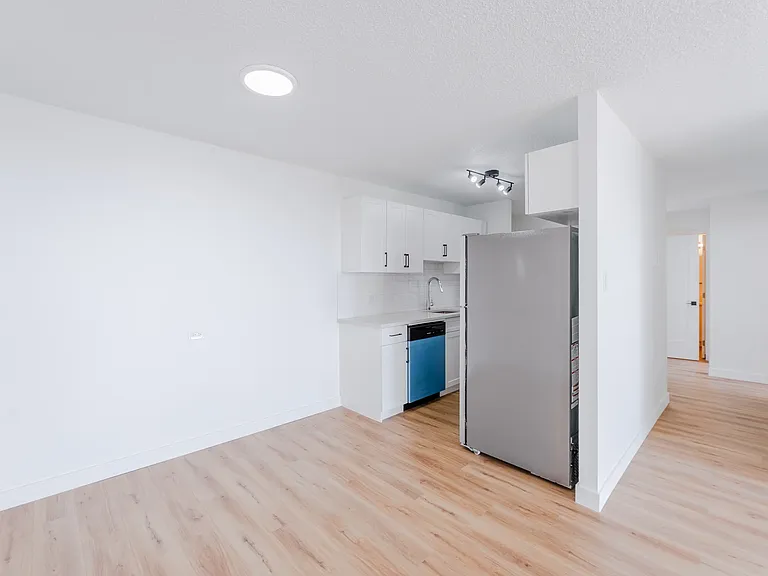 620 67th Ave SW — Photo 6