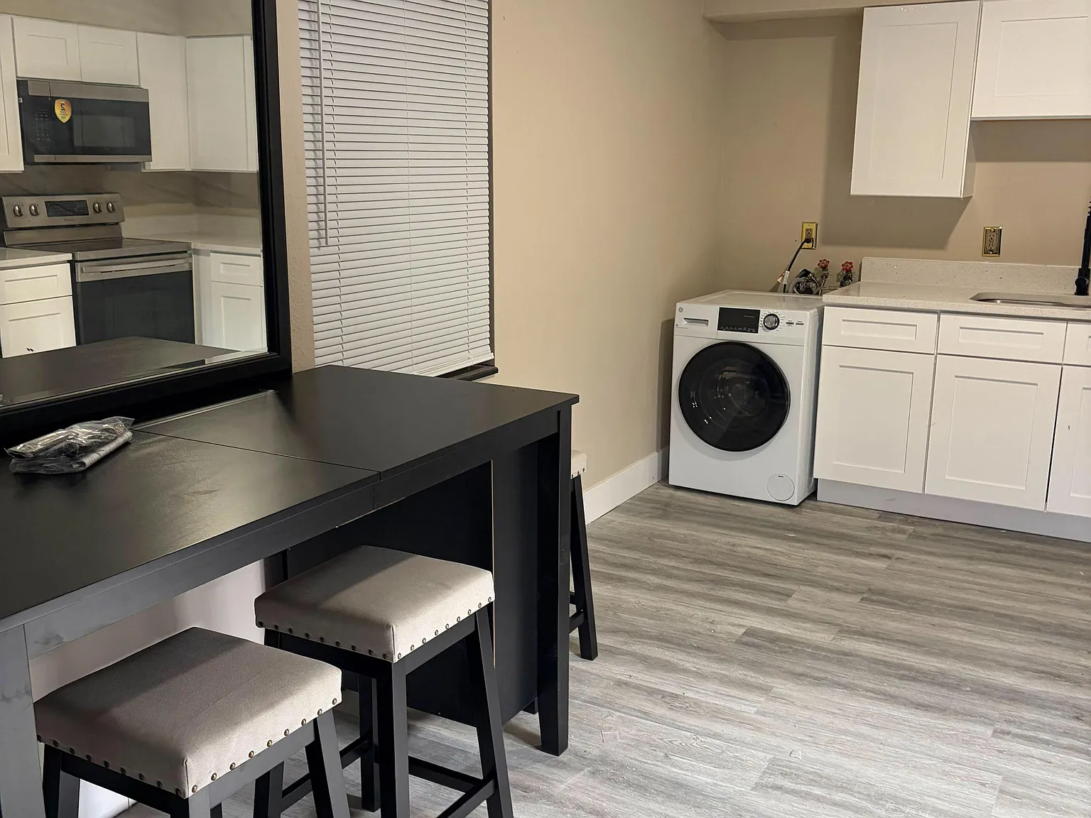 4 bed, 2.0 bath, 1550 sqft, $884 — Photo 4