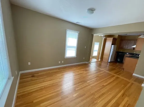 204 Fayette St Unit 204, Quincy, MA 02170