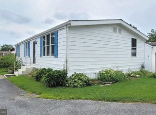 140 Country Ln, Buena, NJ 08310