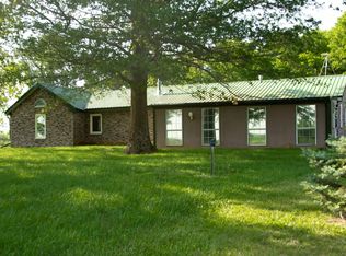 17797 N Rd, Mayetta, KS 66509