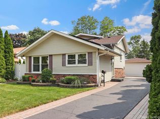 1569 Sherman Pl, Des Plaines, IL 60016