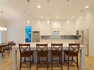 1811 Kings Rd, Jacksonville Beach, FL 32250