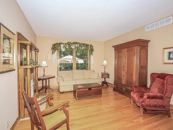 5th image of 3676 Walnut Park Dr