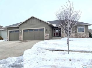 4324 S Buttercup Trl, Sioux Falls, SD 57110