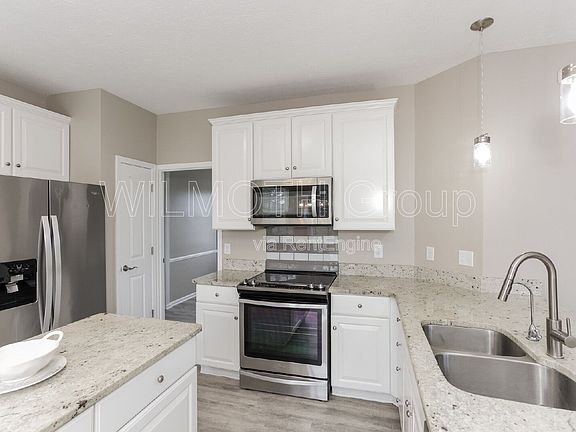 5th image of 344 W Columbine Ln