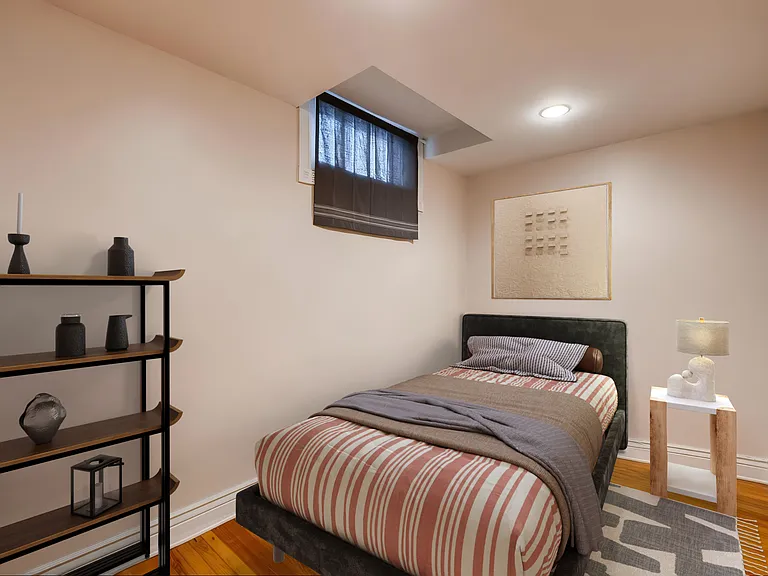 1033 N Marion St #BASEMENT — Photo 5