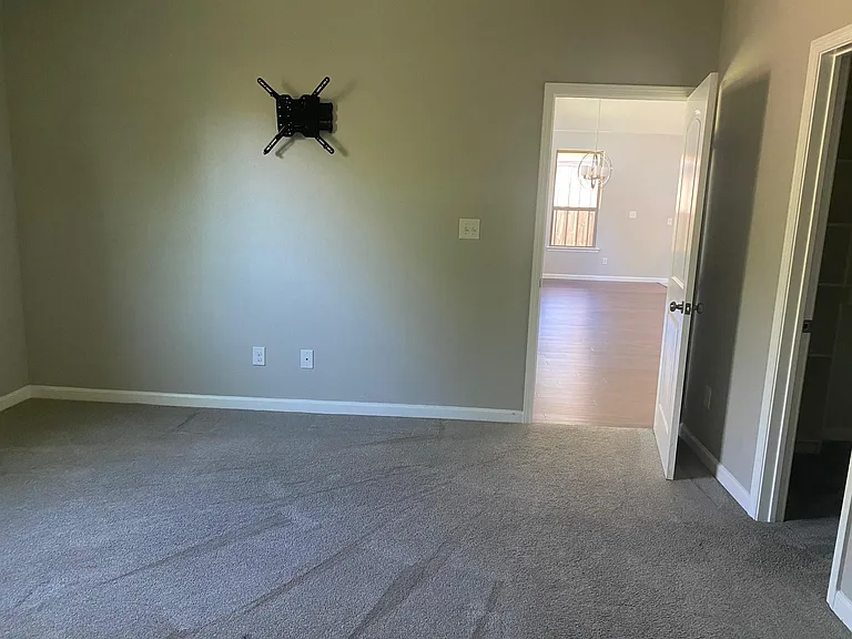 8949 Boundbrook Ave — Photo 10