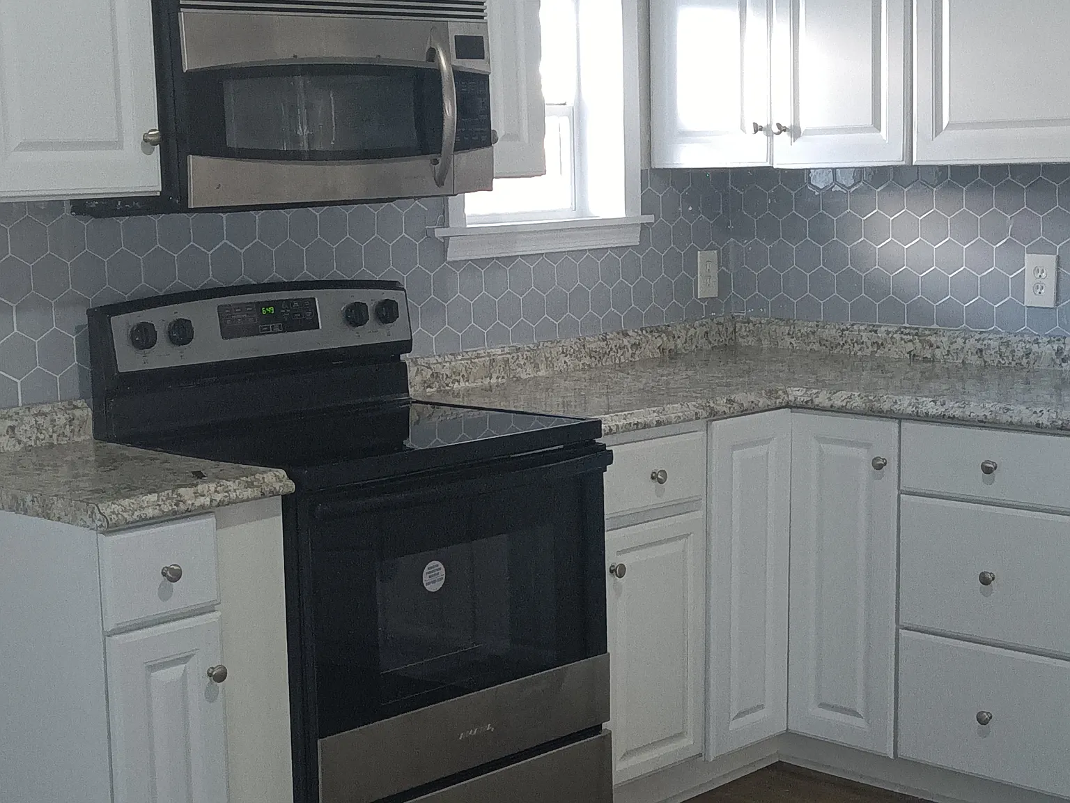 4 bed, $1,400 — Photo 3