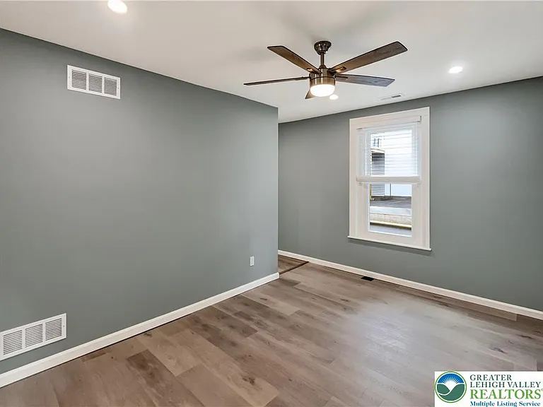 411 Main St #2 — Photo 12