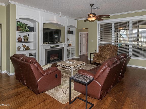 3rd image of 2513 Camco Ct
