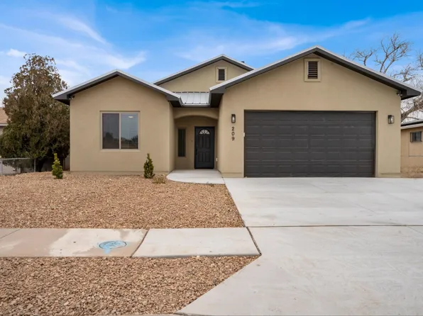 209 Claire Ln SW, Albuquerque, NM 87121