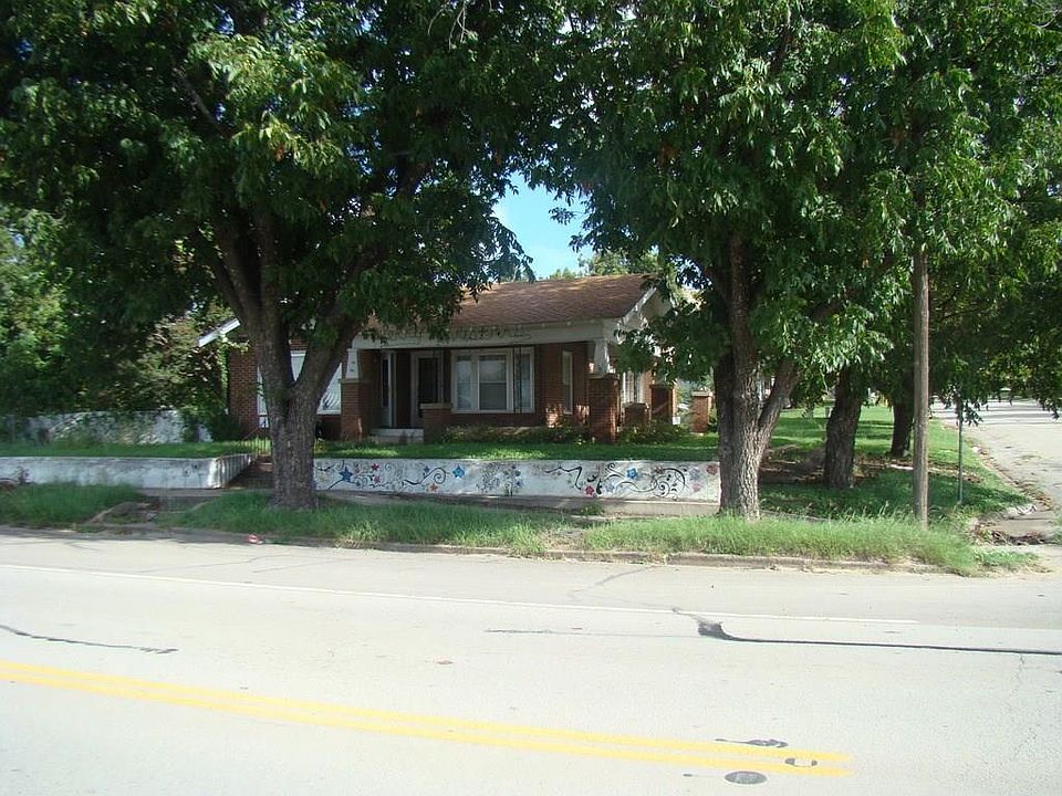 1st image of 900 Wallis Ave