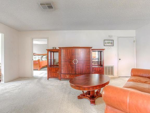5th image of 2207 Hartlebury Way #2207
