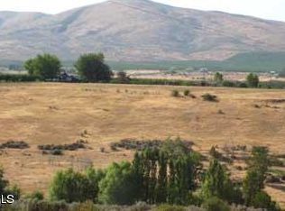 Nna Schlect Rd, Yakima, WA 98908
